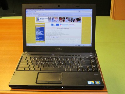 Notebook s odečítačem obrazovky a hlasovým syntetizérem, případně se softwarovou lupou s hlasovou podporou jako přenosný zápisník pro nevidomé či slabozraké